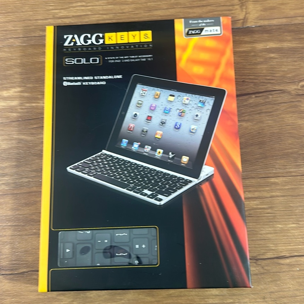 SOLO ZAGG KEYS STAND-ALONE iPAD 2 & GALAXY TAB 10.1 KEYBOARD NEW NEVER USED